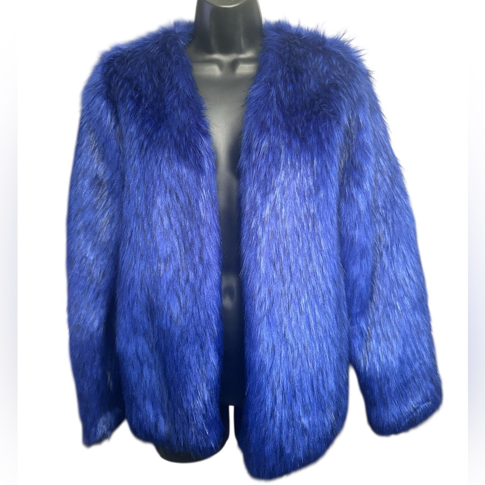 CLUB L LONDON Luxurious Blue Faux Fur Jacket